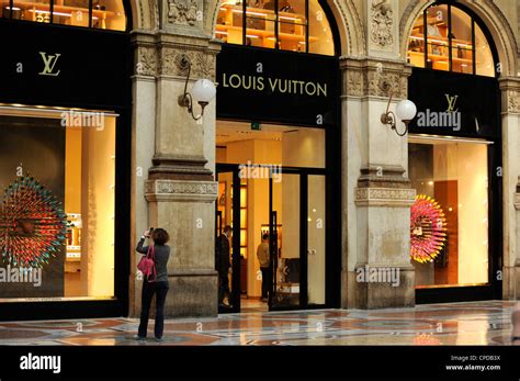 sede uffici louis vuitton milano